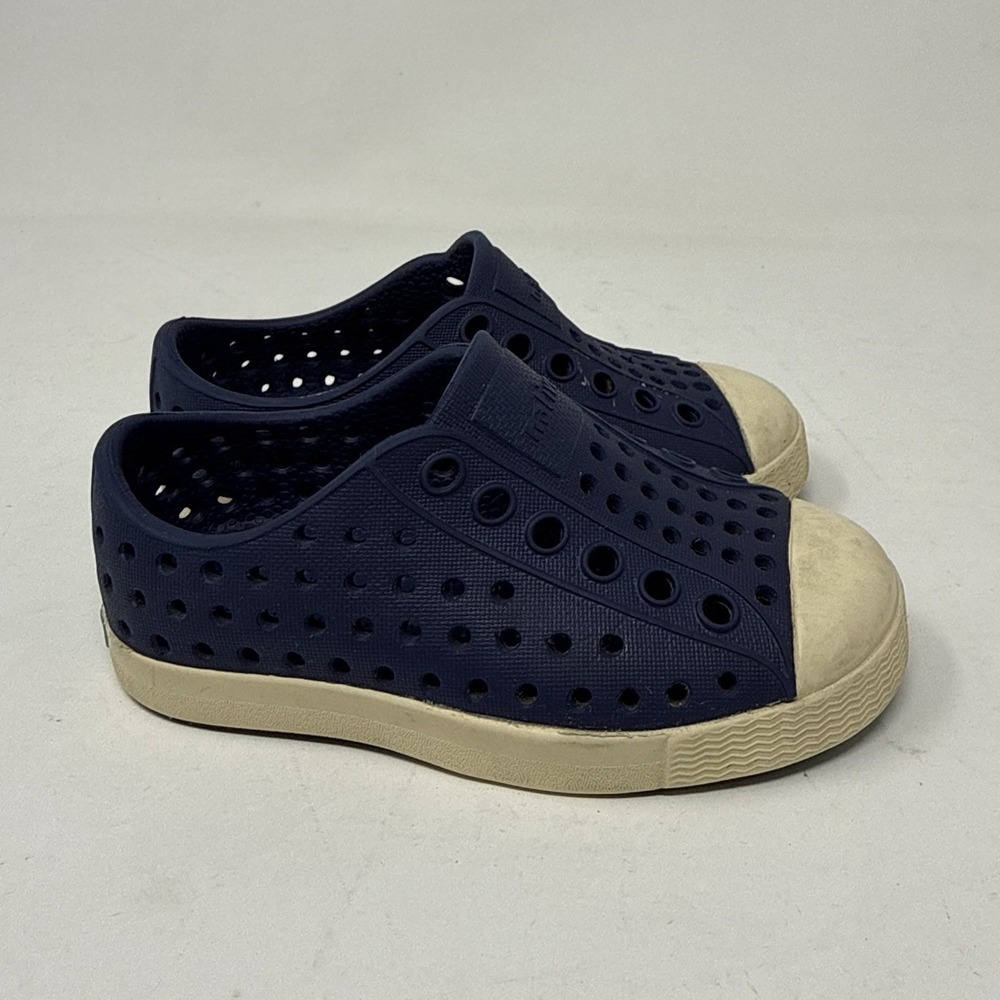 Native Jefferson SlipOn Shoes Size  C 5 Toddler Kids Navy Blue Summer Water Play